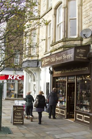 buxton 24 sm.jpg